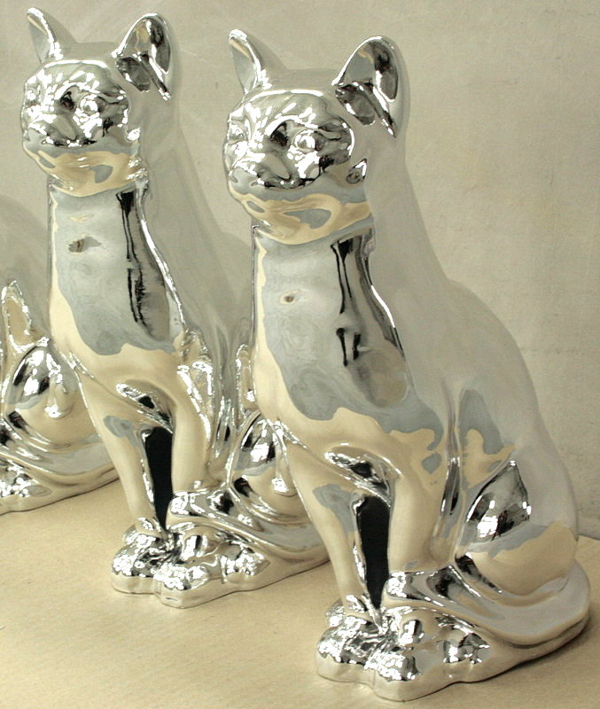 Figurka dekoracyjna z żywicy - Mały kot siedzący 2 Figurka dekoracyjna z żywicy - Mały kot siedzący