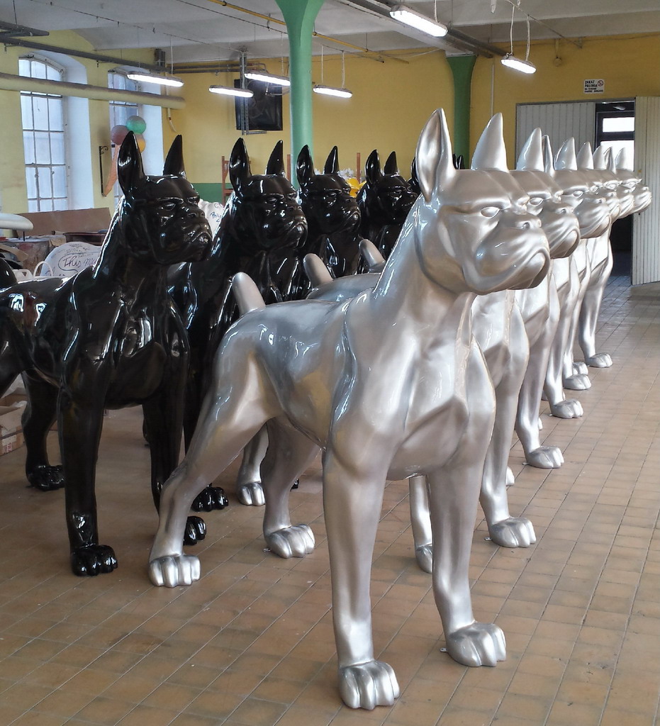 Duża figura pies bokser - wersja jednokolorowa 6 Duża figura pies bokser - wersja jednokolorowa