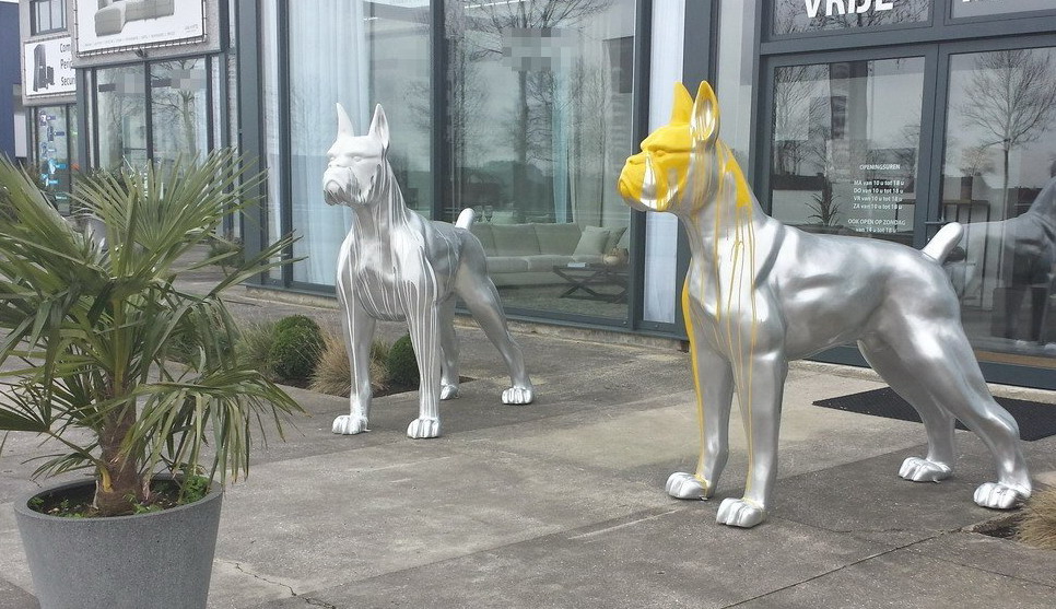 Duża figura pies bokser - wersja jednokolorowa 4 Duża figura pies bokser - wersja jednokolorowa