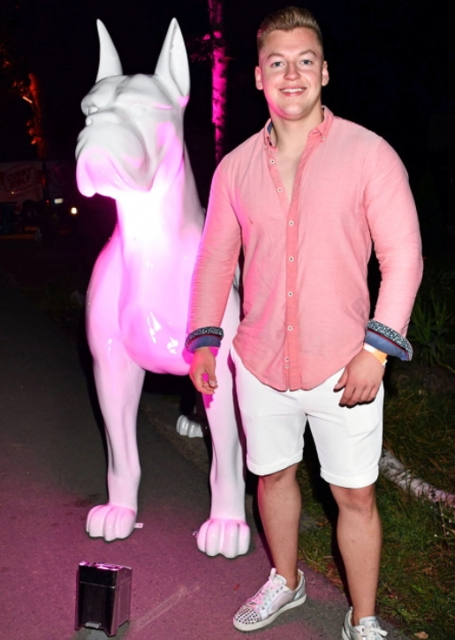 Duża figura pies bokser - wersja jednokolorowa 10 Duża figura pies bokser - wersja jednokolorowa