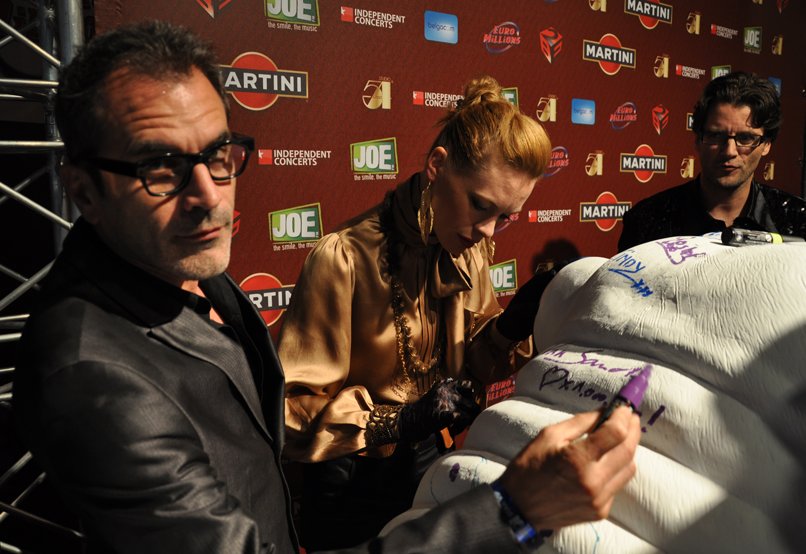 Grande figurine de chien bulldog américain - édition monochrome 4 Duża figura pies bulldog usa - edycja jednokolorowa