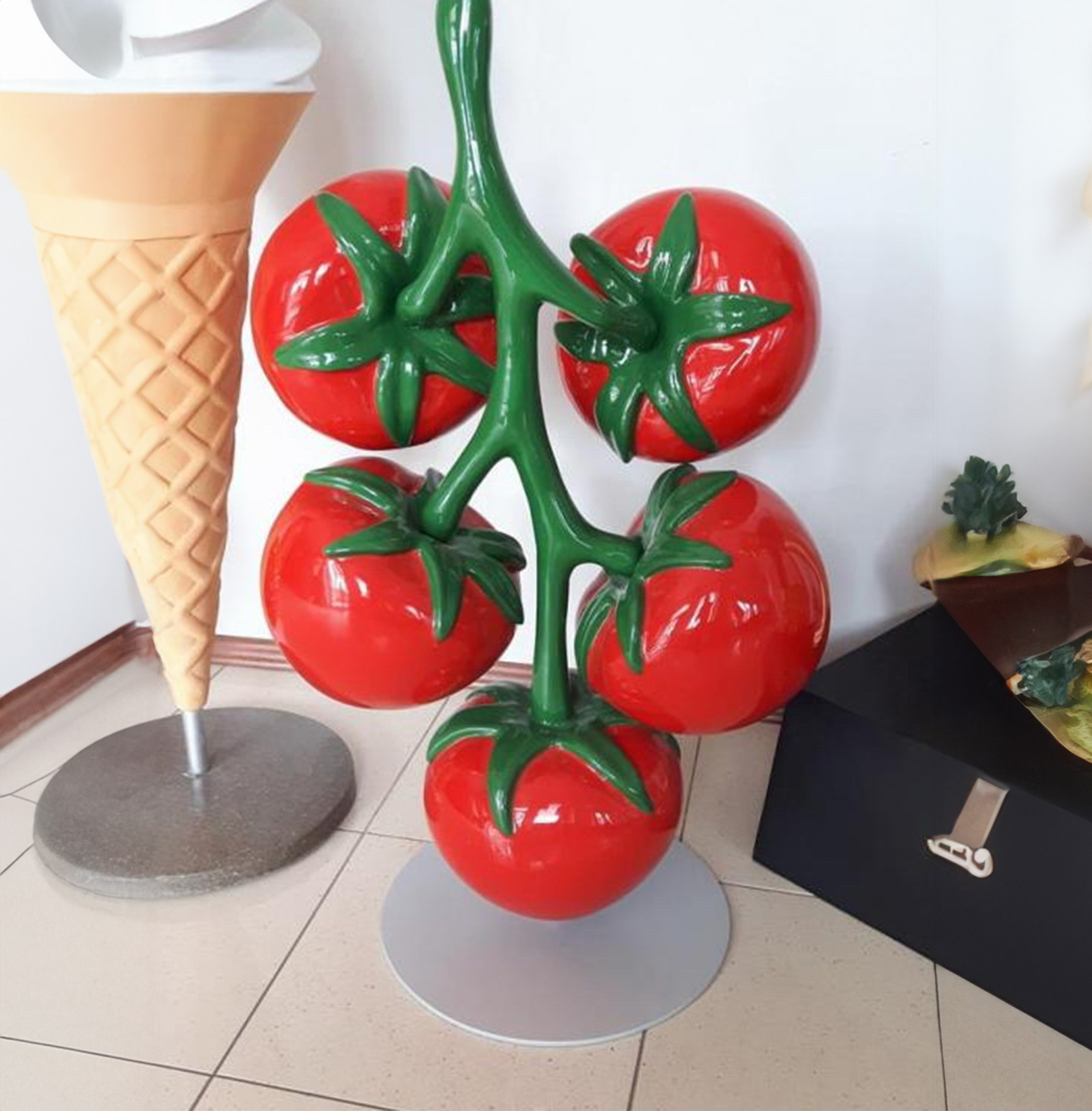 Figura reklamowa pomidorów na podstawie 1 Figura reklamowa pomidorów na podstawie