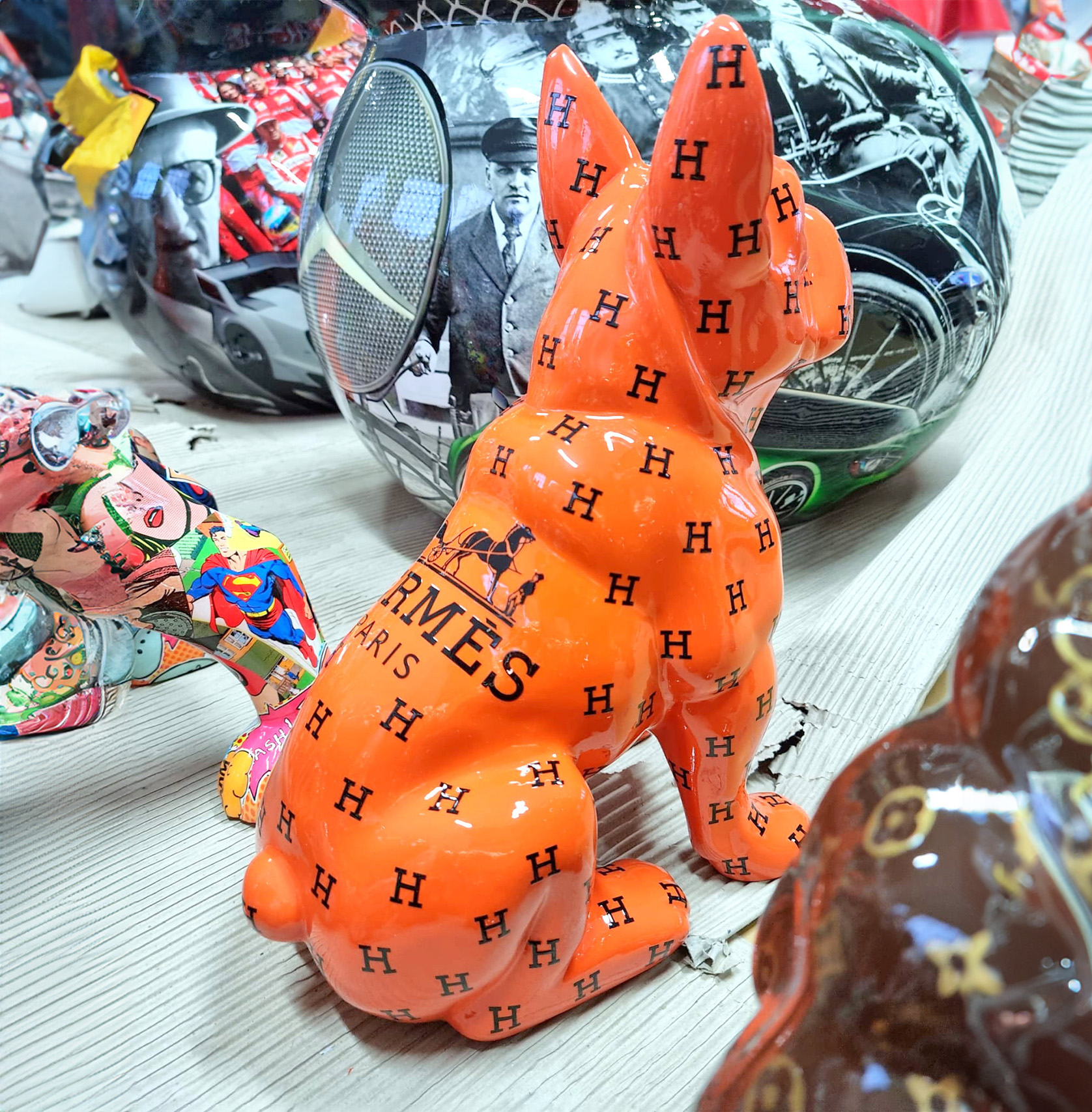 Petite figurine de Bouledogue Français assis - édition pop-art 3 Mała figurka siedzący pies Bulldog Francuski - edycja pop-art