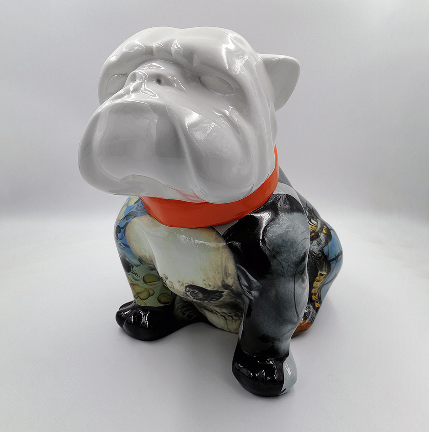 Chien Bulldog Angelo 60cm - Moustache 1 pies Bulldog Angelo 60cm - Mustache
