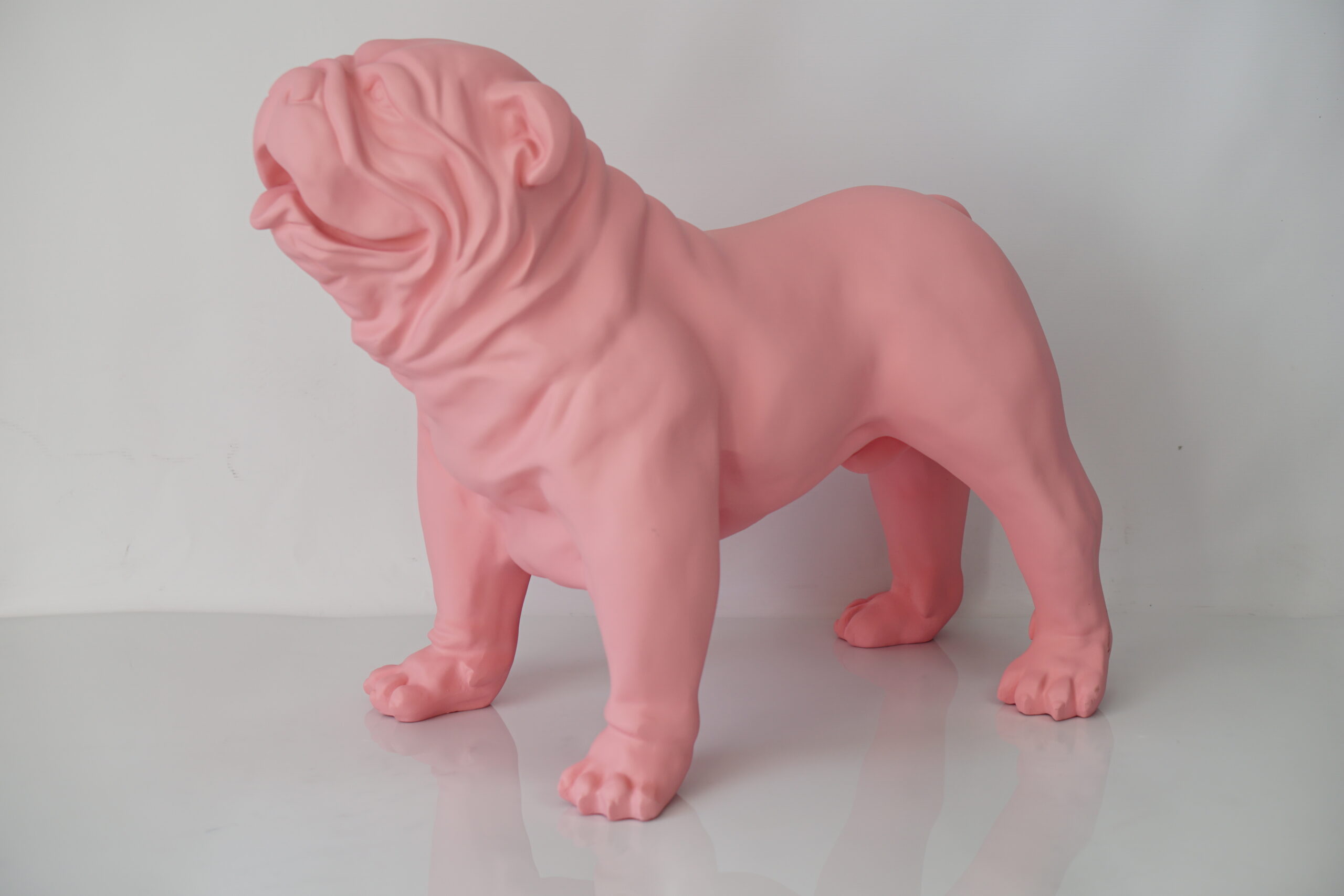 Figurine décorative chien bulldog américain moyen, rose pastel 1 Figura dekoracyjna pies bulldog usa średni, pastelowy - różowy