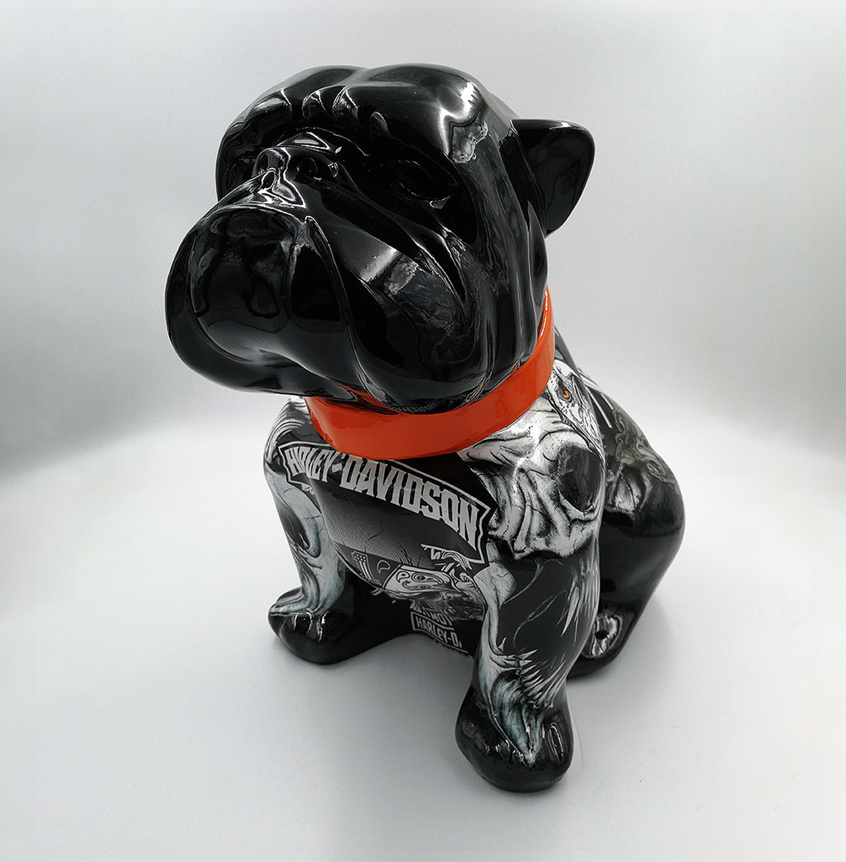 Chien Bulldog Angelo 40cm - Harley Davidson 1 pies Bulldog Angelo 60cm - Harley Davidson