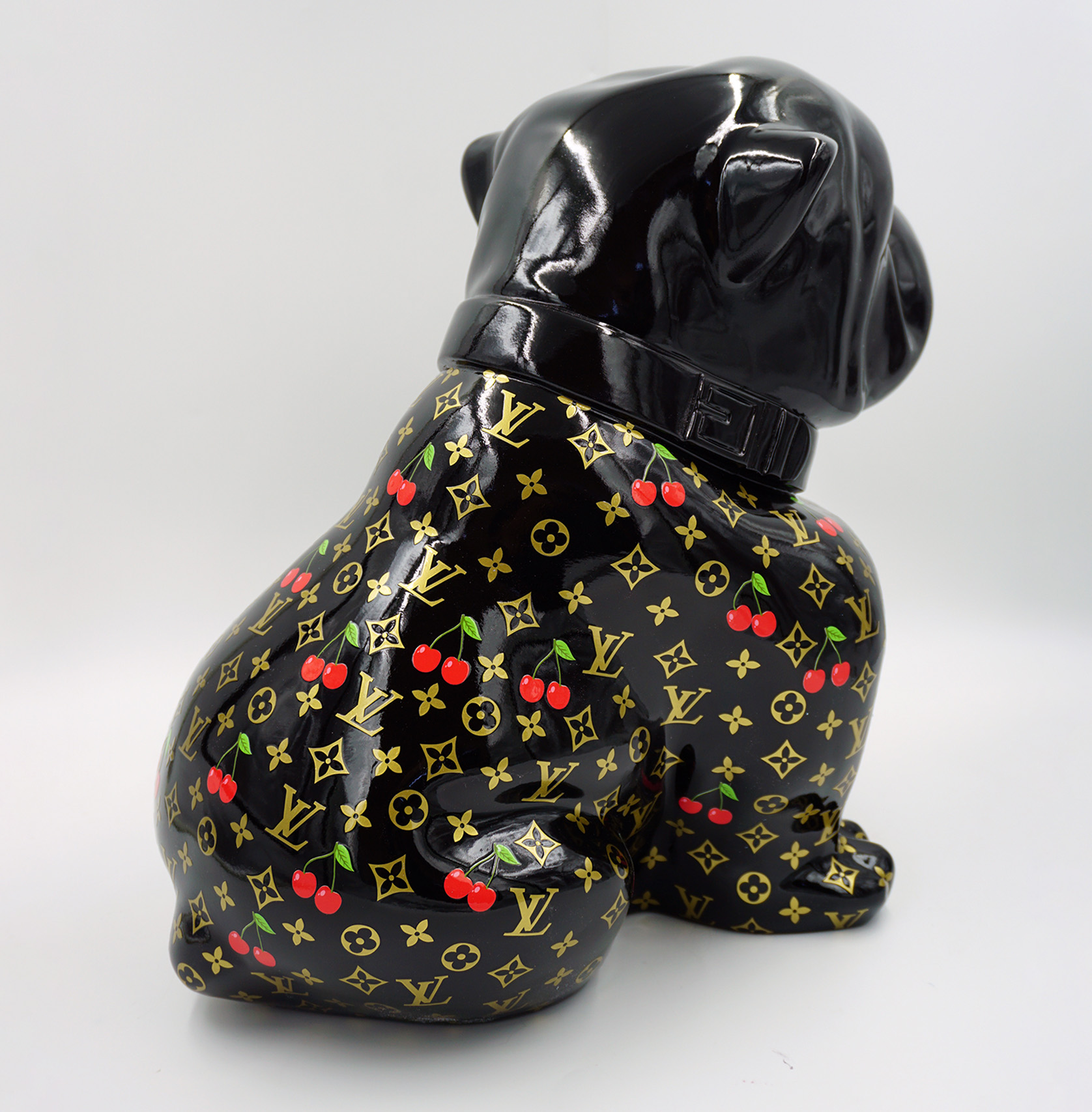 Bulldog Angelo 60cm Dog - Cherry Monogram 2 pies Bulldog Angelo 60cm - Monogram wiśnie