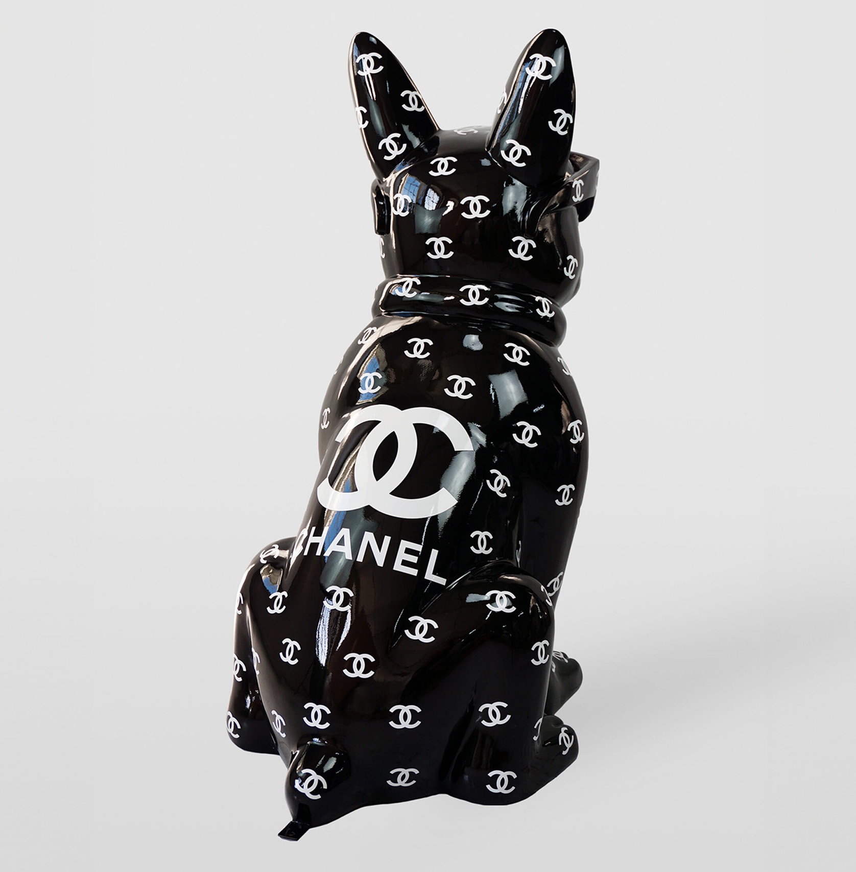 Grand figurine de bouledogue avec cravate et lunettes - Logo 2 pies Duża figura bulldoga z krawatem w okularach – Logo